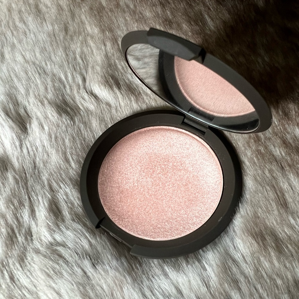 ORIGINAL DISCONTINUED Becca Shimmering Skin Perfector in shade Rose Quartz